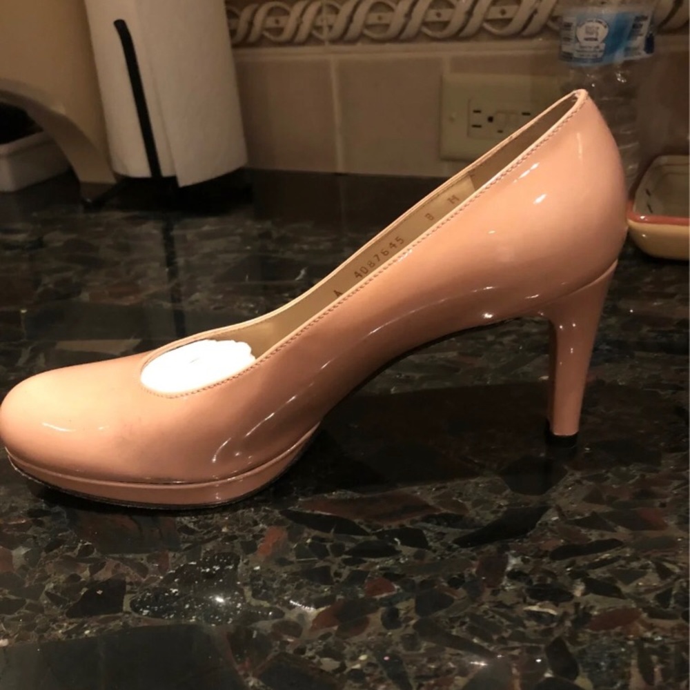 Stuart Weitzman Pumps